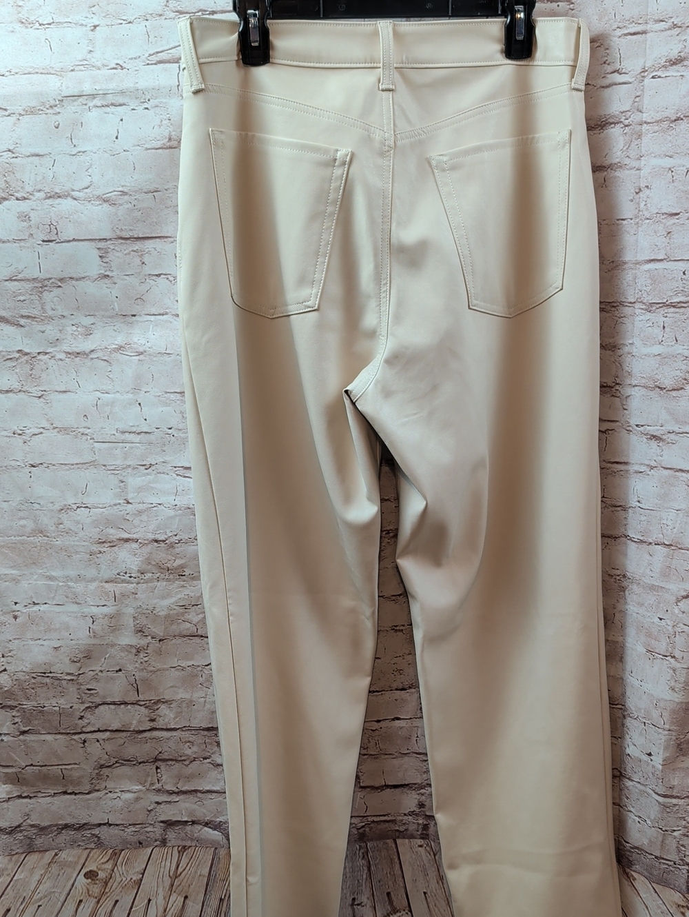 Old Navy Faux Leather Pants Size 12 - Picture 6 of 7
